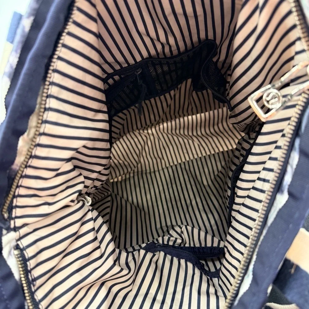 Lululemon Flow and Go Tote Bag Ink Blot